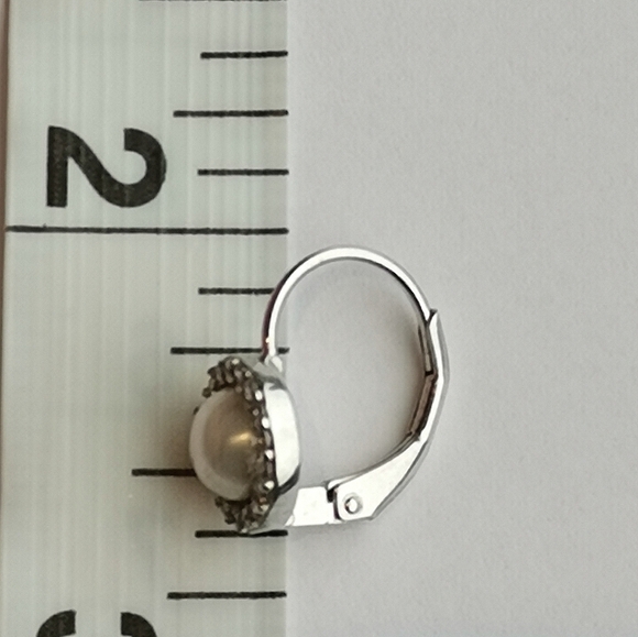 White Mabe pearl cz halo lever back earrings sterling silver 🆕 - Picture 4 of 8